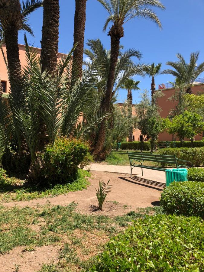 Riad Palmier Fleuri Marrakesh Exterior photo