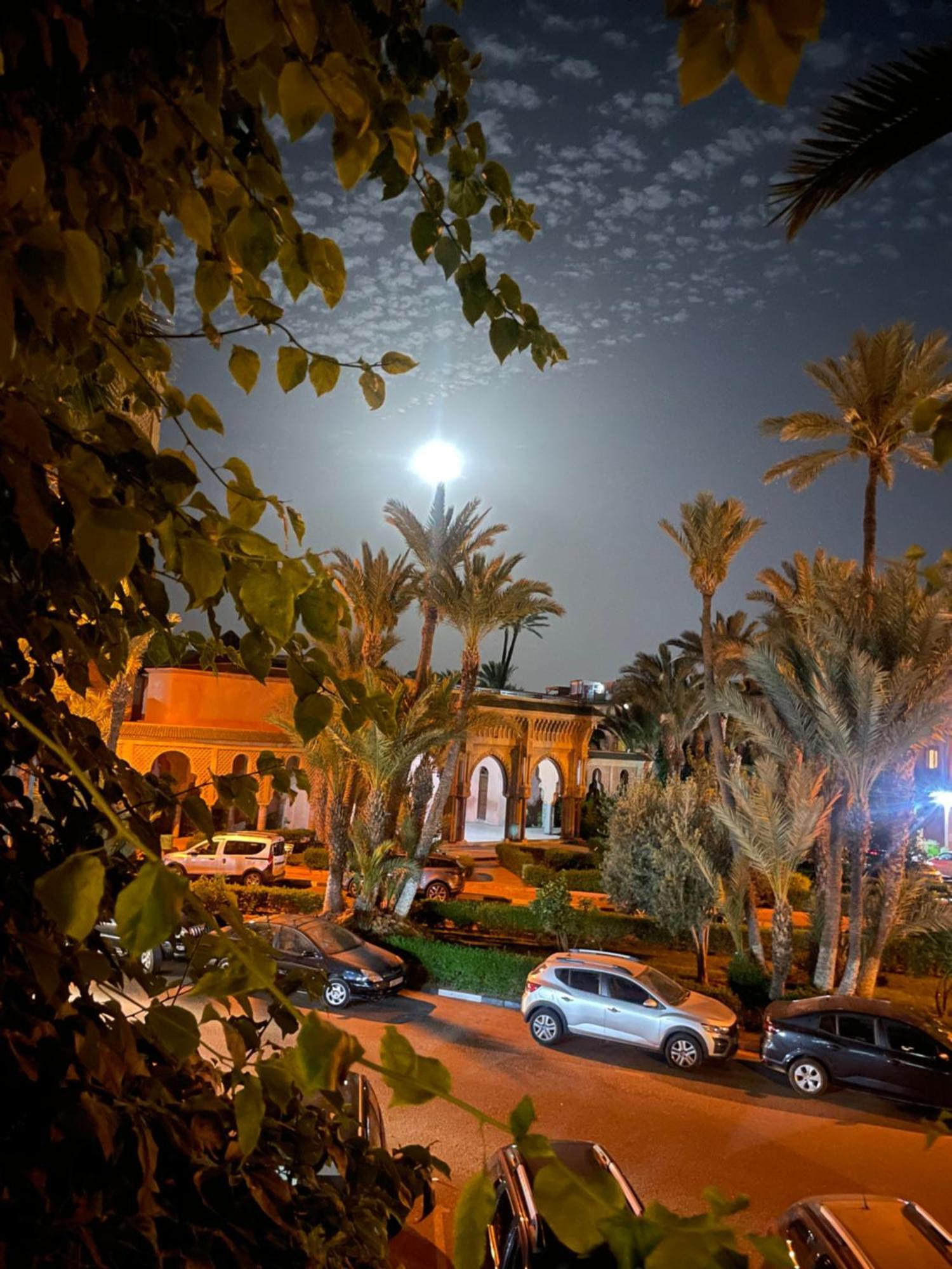Riad Palmier Fleuri Marrakesh Exterior photo